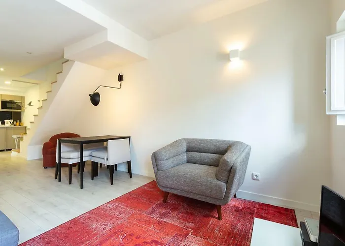 28 Tram Duplex Apartment