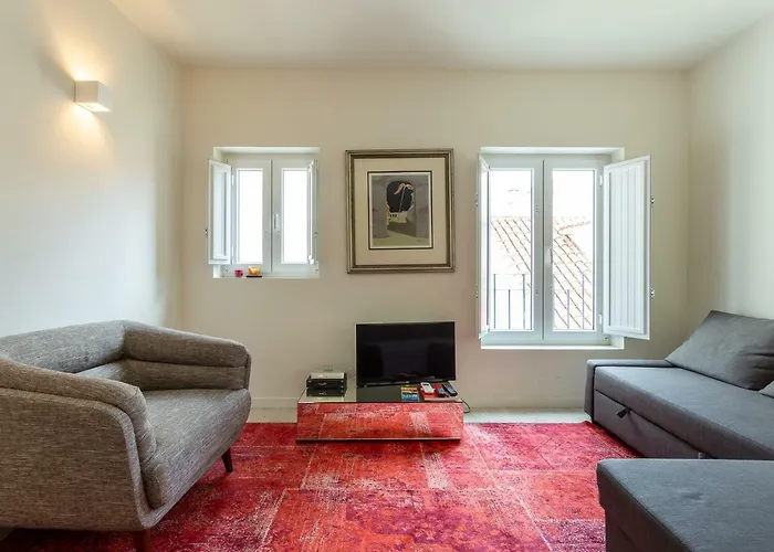 Apartment 28 Tram Duplex *