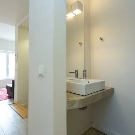 דירה 28 Tram Duplex